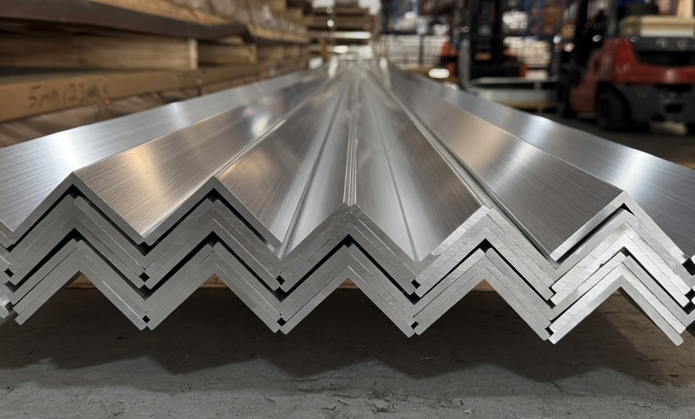 Aluminium Alloy Angle Bar 6061 & 6082 T6